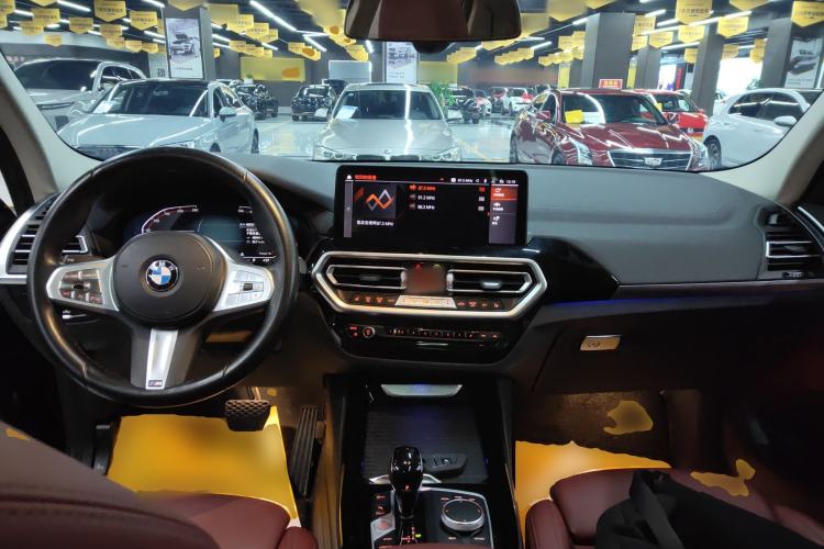 Used BMW X3 2023 xDrive25i M Sport Package Center Console