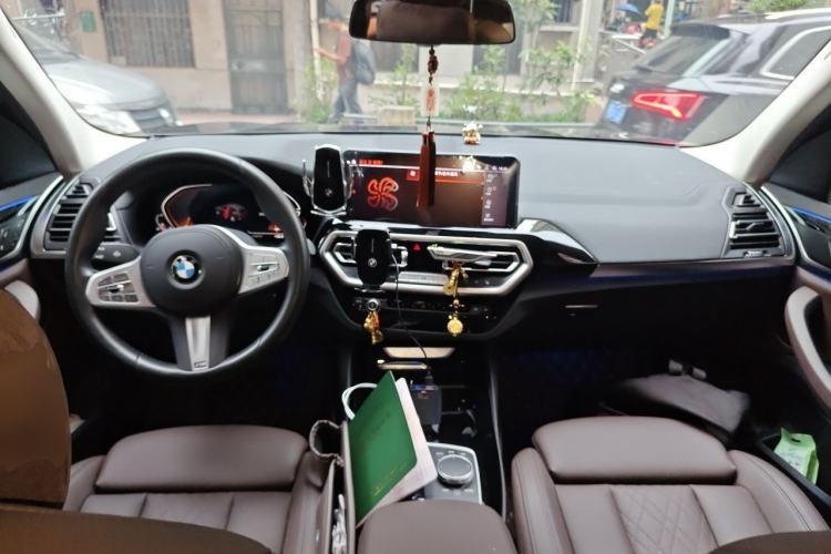 Used BMW X3 2023 xDrive25i M Sport Package Center Console