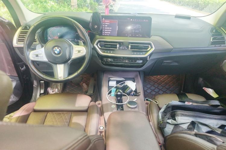 Used BMW X3 2023 xDrive30i Leading Model M Night Edition Package Center Console