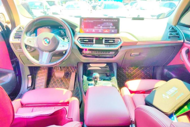 Used BMW X3 2023 Restyled xDrive30i Leading Edition M Night Sky Package Center Console