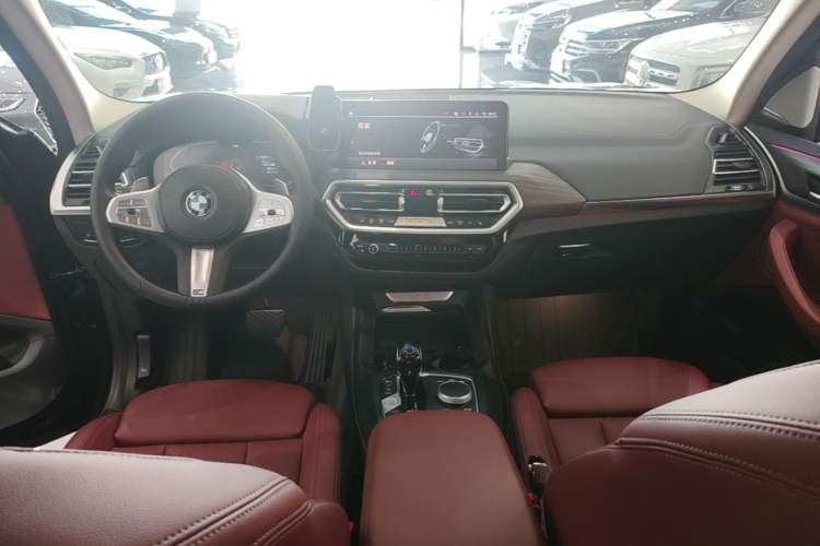 Used BMW X3 2023 xDrive30i Leading Model M Night Edition Package Center Console