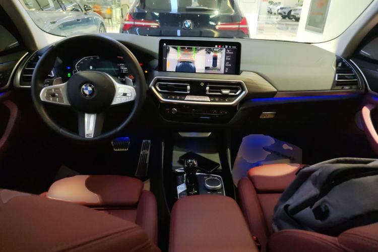 Used BMW X3 2023 Restyled xDrive30i Leading Edition M Night Sky Package Center Console