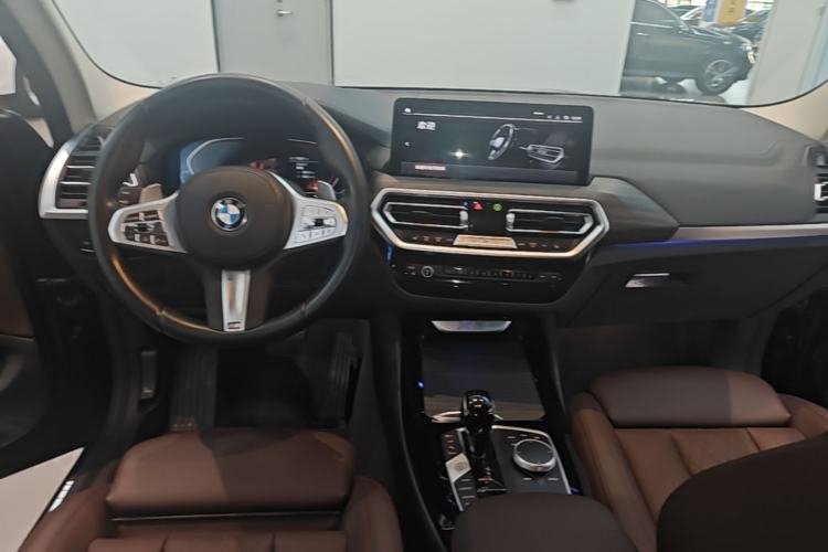 Used BMW X3 2023 Restyled xDrive30i Leading Edition M Night Sky Package Center Console