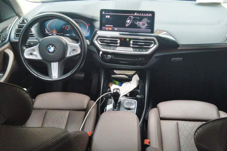 Used BMW X3 2023 xDrive25i M Sport Package Center Console