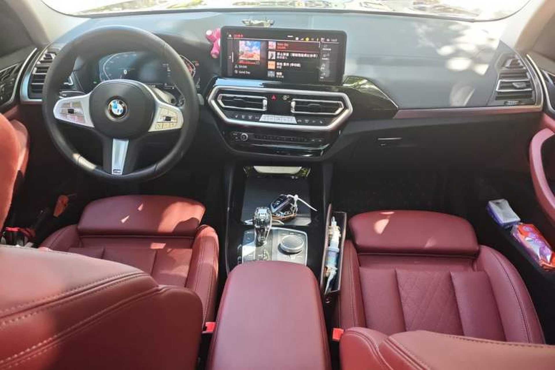 Used BMW X3 2023 xDrive25i M Sport Package Center Console