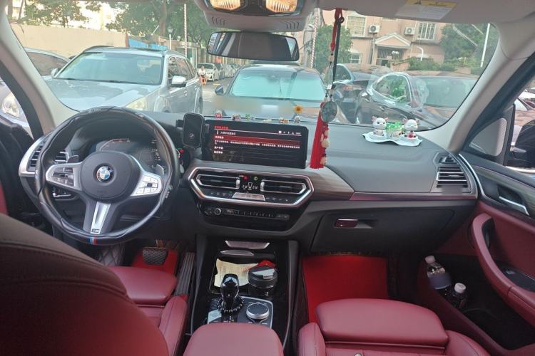 Used BMW X3 2023 xDrive30i Leading Model M Night Edition Package Center Console