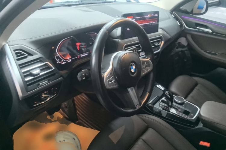 Used BMW X3 2023 Restyled xDrive30i Leading Edition M Night Sky Package Center Console