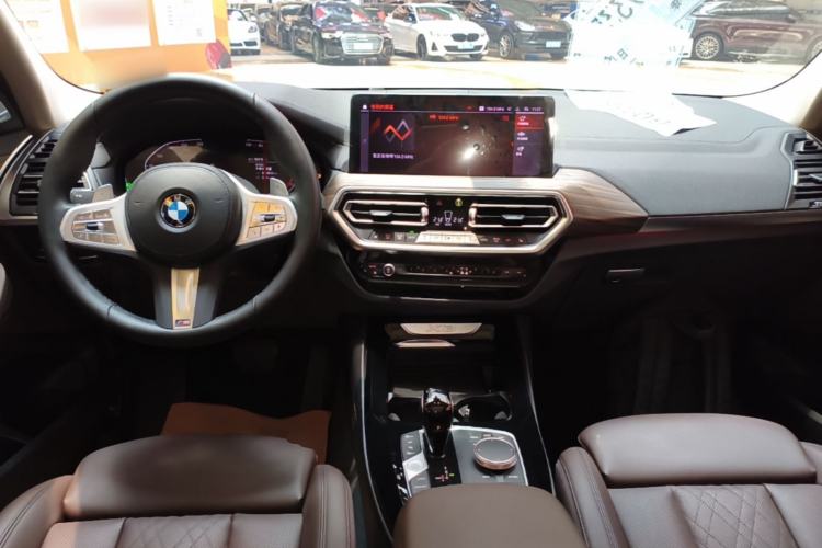 Used BMW X3 2023 Restyled xDrive30i Leading Edition M Night Sky Package Center Console