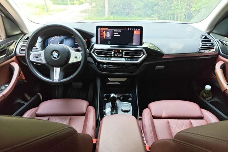 Used BMW X3 2023 xDrive25i M Sport Package Center Console