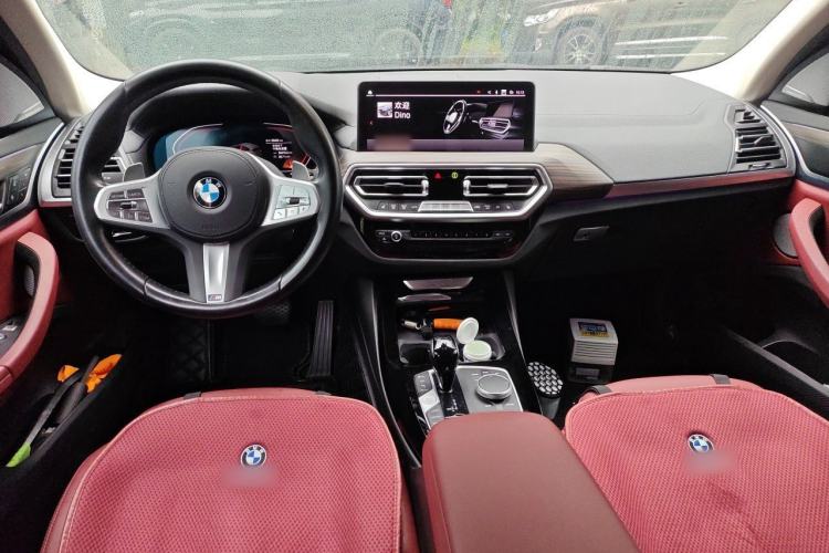 Used BMW X3 2023 xDrive30i Leading Model M Night Edition Package Center Console