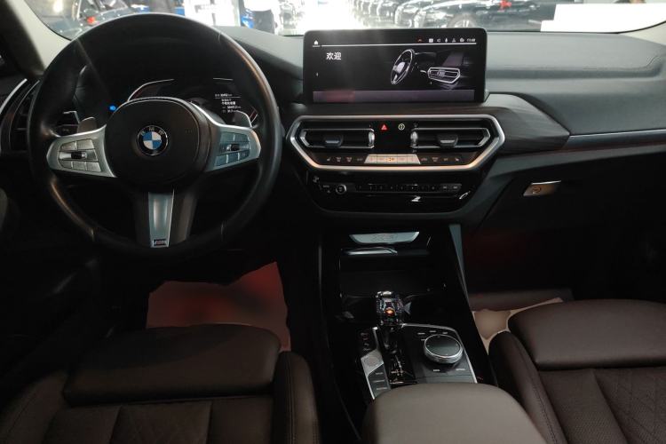Used BMW X3 2023 Restyled xDrive30i Leading Edition M Night Sky Package Center Console