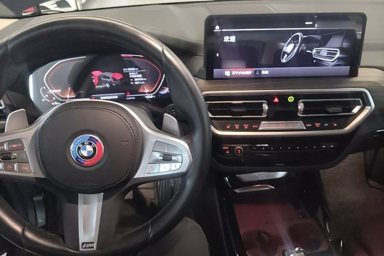 Used BMW X3 2023 Restyled xDrive30i Leading Edition M Night Sky Package Center Console