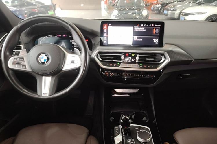 Used BMW X3 2023 xDrive30i Luxury Edition M Night Sky Package Center Console