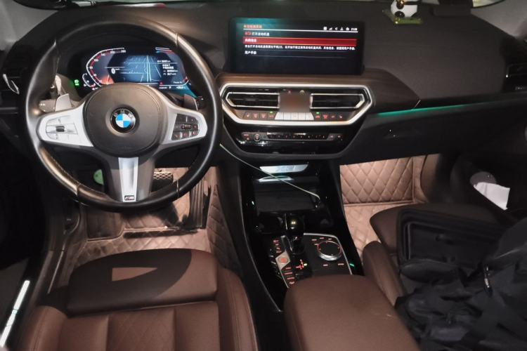 Used BMW X3 2023 xDrive30i Leading Model M Night Edition Package Center Console