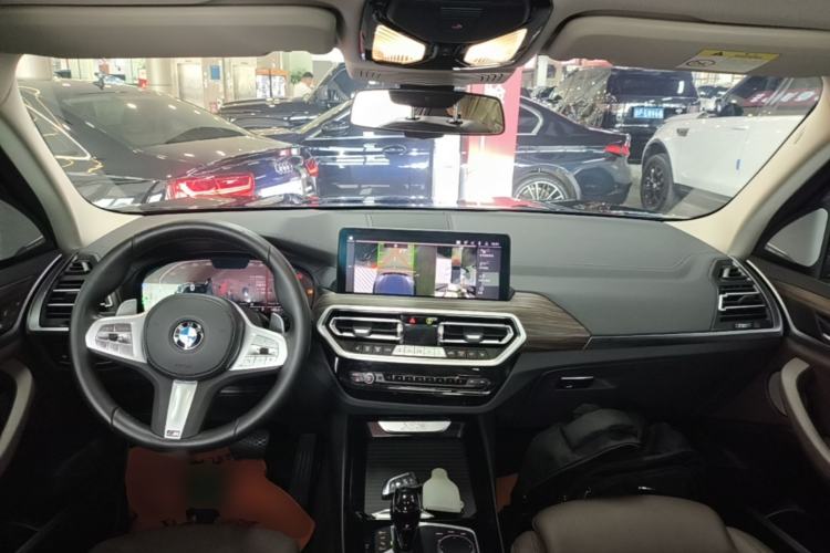 Used BMW X3 2023 Restyled xDrive30i Leading Edition M Night Sky Package Center Console