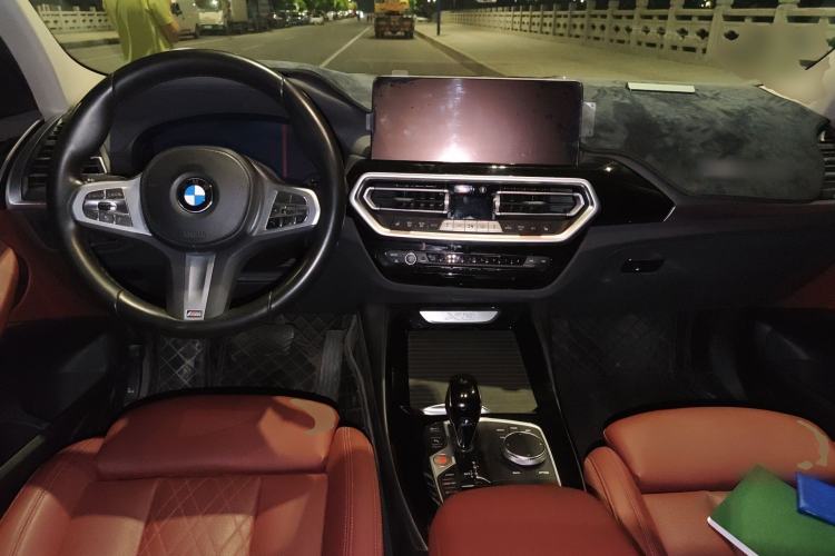 Used BMW X3 2023 xDrive25i M Sport Package Center Console