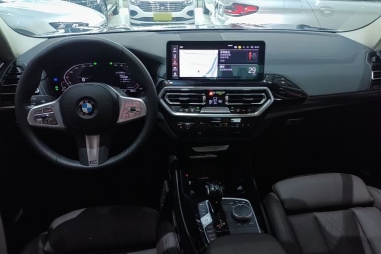 Used BMW X3 2023 xDrive25i M Sport Package Center Console