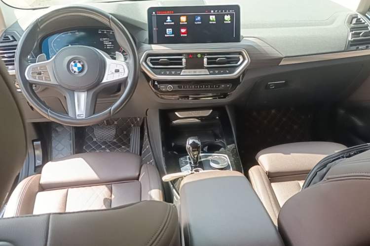 Used BMW X3 2023 xDrive30i Leading Model M Night Edition Package Center Console