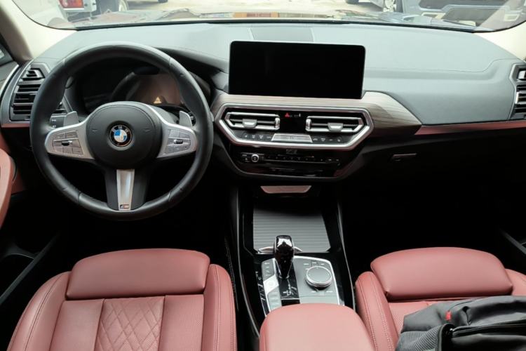 Used BMW X3 2023 Restyled xDrive30i Leading Edition M Night Sky Package Center Console