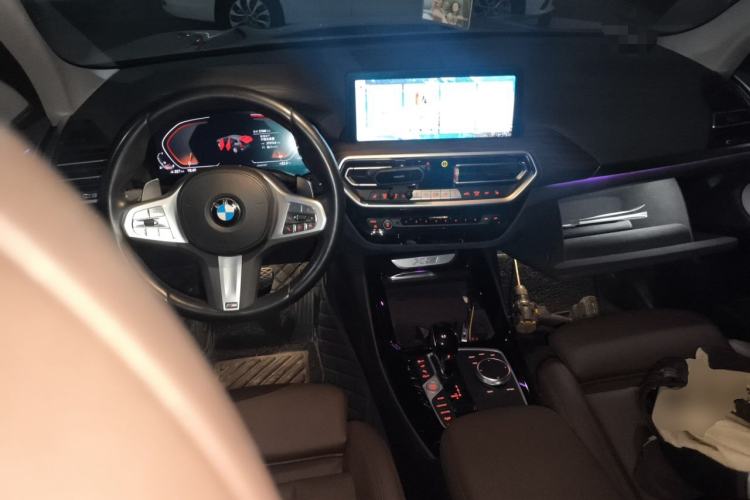 Used BMW X3 2023 xDrive30i Leading Model M Night Edition Package Center Console