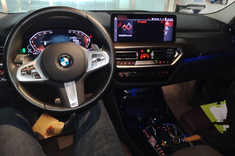 Used BMW X3 2023 xDrive30i Leading Model M Night Edition Package Center Console