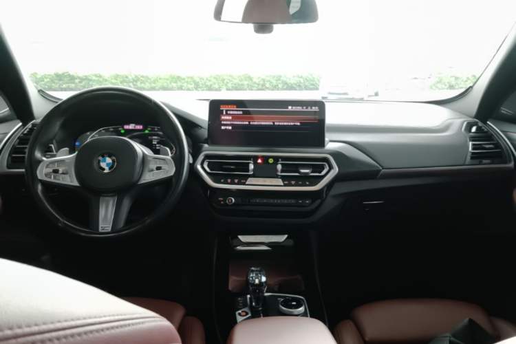 Used BMW X3 2023 Restyled xDrive30i Luxury Version M Night Edition Package Center Console
