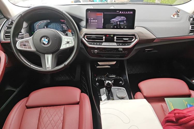 Used BMW X3 2023 Restyled xDrive30i Leading Edition M Night Sky Package Center Console