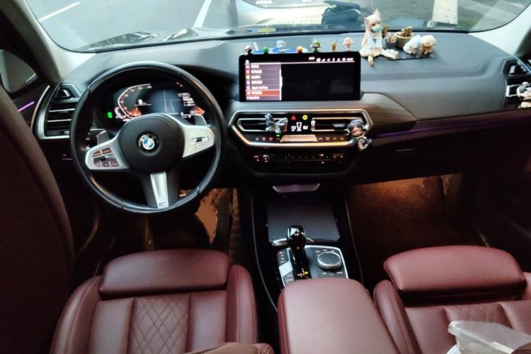 Used BMW X3 2023 xDrive30i Leading Model M Night Edition Package Center Console