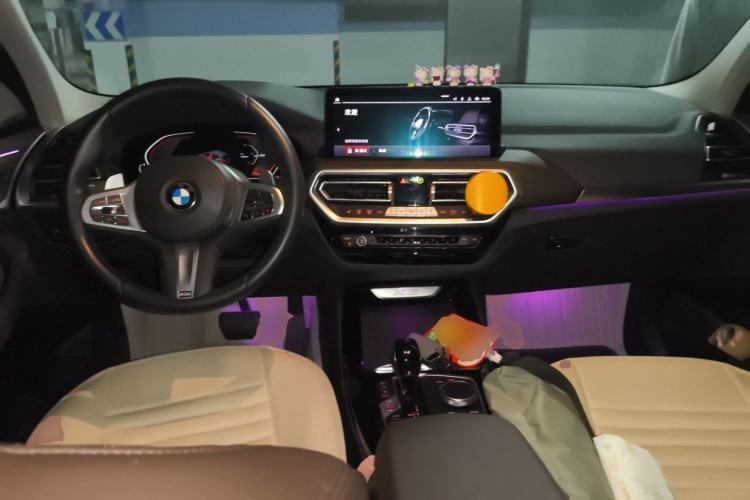 Used BMW X3 2023 xDrive30i Leading Model M Night Edition Package Center Console