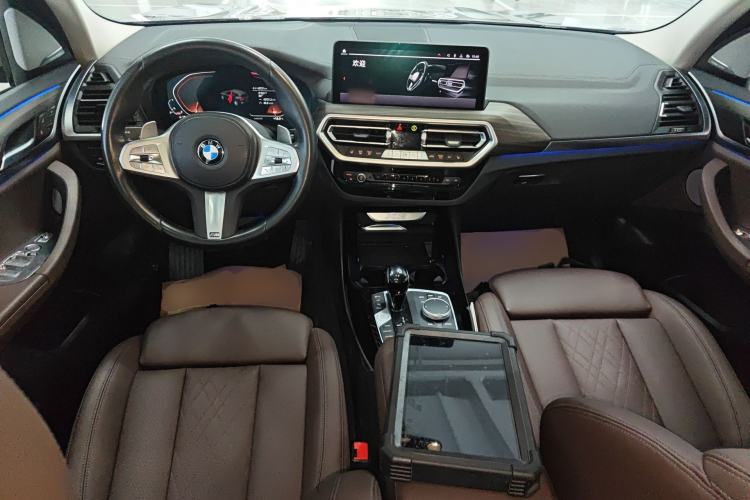 Used BMW X3 2023 Restyled xDrive30i Leading Edition M Night Sky Package Center Console