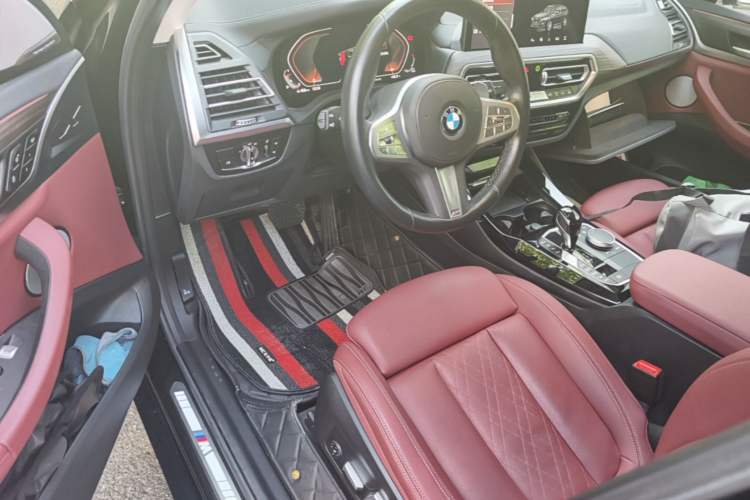 Used BMW X3 2023 xDrive30i Leading Model M Night Edition Package Center Console