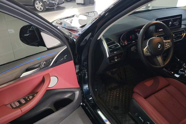 Used BMW X3 2023 Restyled xDrive30i Leading Edition M Night Sky Package Driver Seat