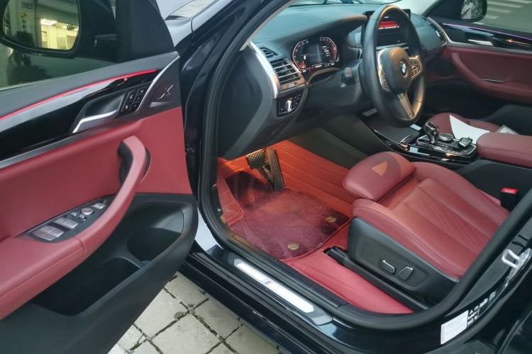 Used BMW X3 2023 xDrive25i M Sport Package Driver Seat