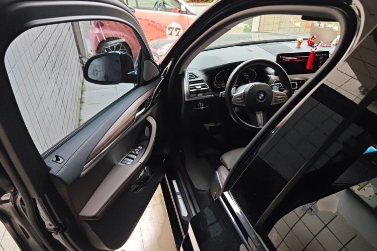 Used BMW X3 2023 Restyled xDrive30i Leading Edition M Night Sky Package Driver Seat