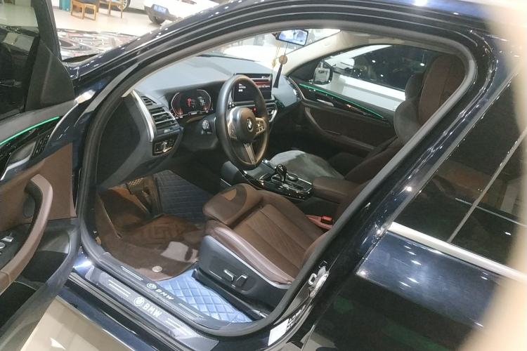 Used BMW X3 2023 xDrive25i M Sport Package Driver Seat