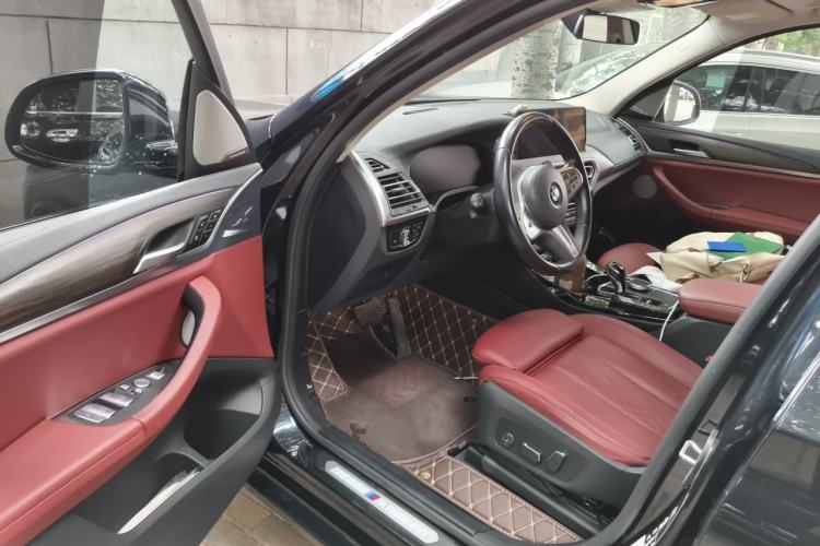Used BMW X3 2023 Restyled xDrive30i Leading Edition M Night Sky Package Driver Seat