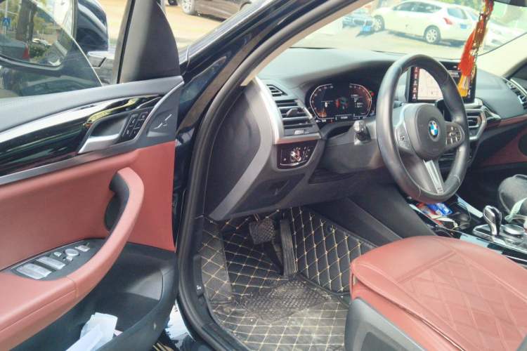 Used BMW X3 2023 xDrive25i M Sport Package Driver Seat