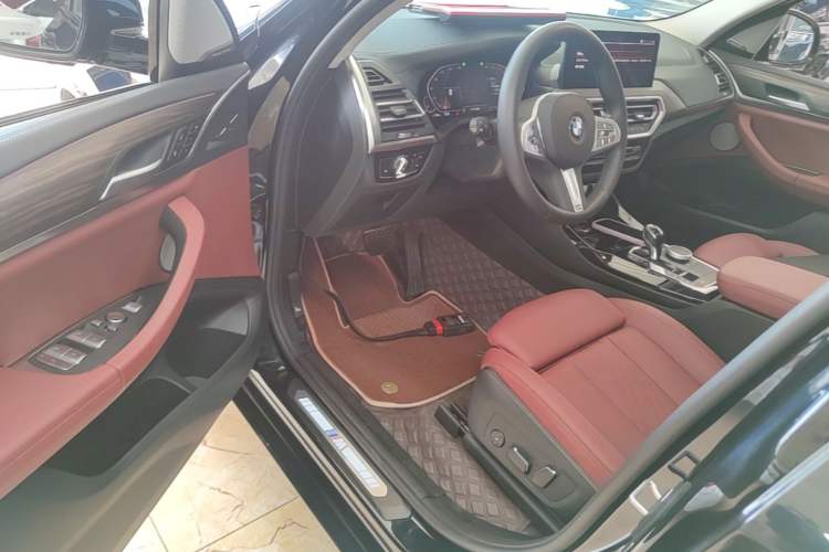 Used BMW X3 2023 Restyled xDrive30i Leading Edition M Night Sky Package Driver Seat