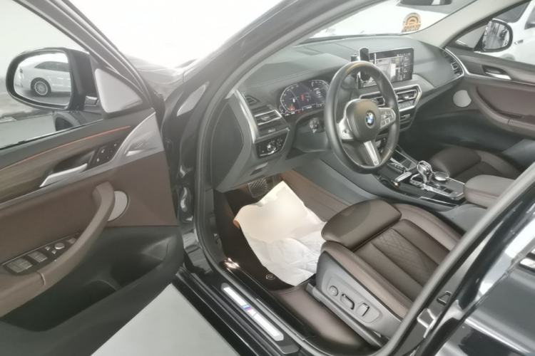 Used BMW X3 2023 Restyled xDrive30i Leading Edition M Night Sky Package Driver Seat