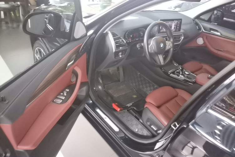 Used BMW X3 2023 xDrive30i Leading Model M Night Edition Package Driver Seat