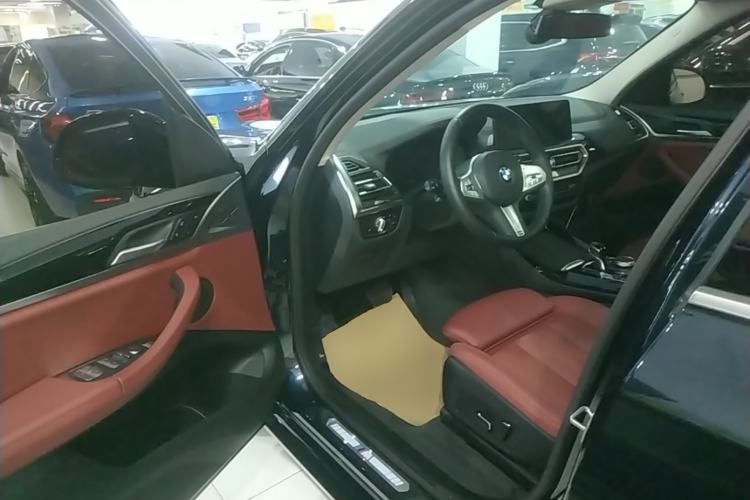 Used BMW X3 2023 xDrive25i M Sport Package Driver Seat