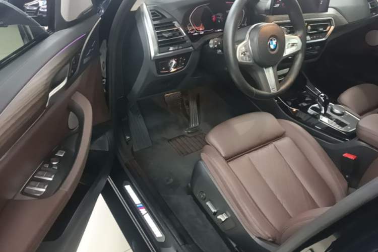 Used BMW X3 2023 xDrive30i Leading Model M Night Edition Package Driver Seat