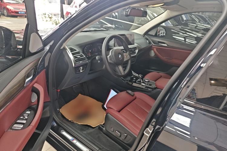 Used BMW X3 2023 Restyled xDrive30i Leading Edition M Night Sky Package Driver Seat