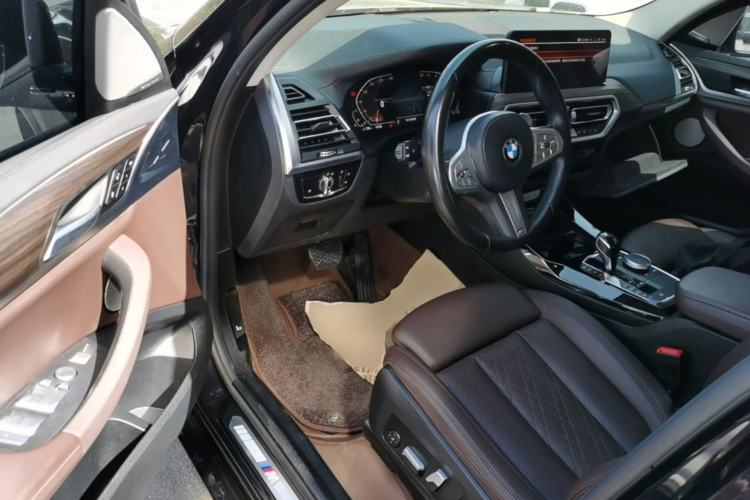 Used BMW X3 2023 xDrive30i Leading Model M Night Edition Package Driver Seat
