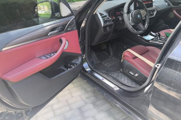 Used BMW X3 2023 xDrive30i Leading Model M Night Edition Package Driver Seat