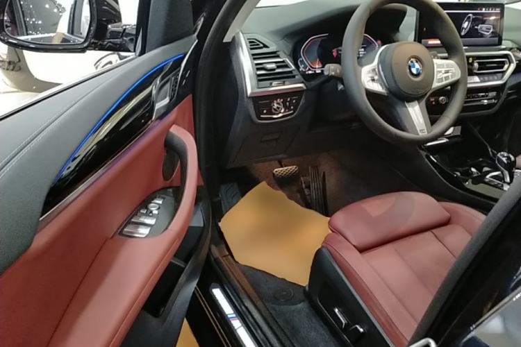Used BMW X3 2023 xDrive25i M Sport Package Driver Seat