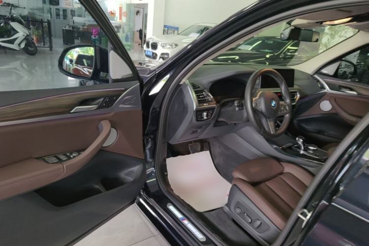 Used BMW X3 2023 Restyled xDrive30i Leading Edition M Night Sky Package Driver Seat