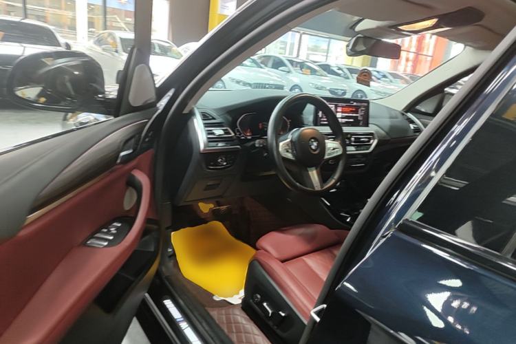 Used BMW X3 2023 Restyled xDrive30i Leading Edition M Night Sky Package Driver Seat