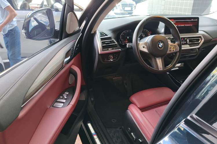 Used BMW X3 2023 xDrive30i Leading Model M Night Edition Package Driver Seat