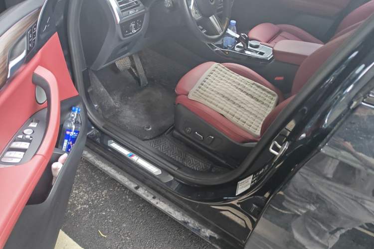 Used BMW X3 2023 xDrive30i Leading Model M Night Edition Package Driver Seat